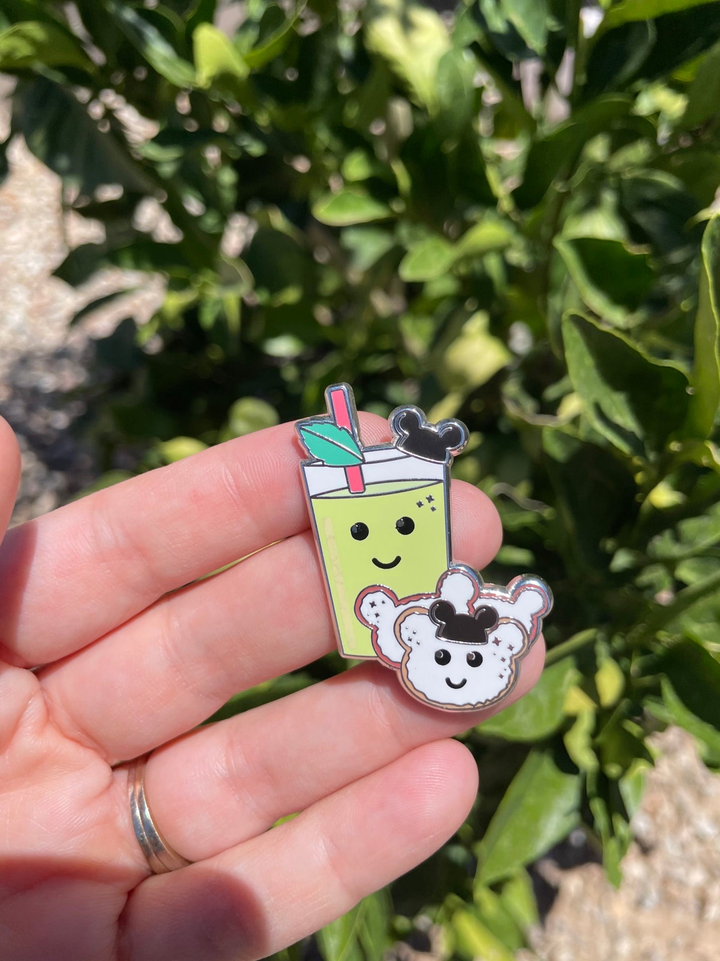 Mint Julep/Beignets Pin