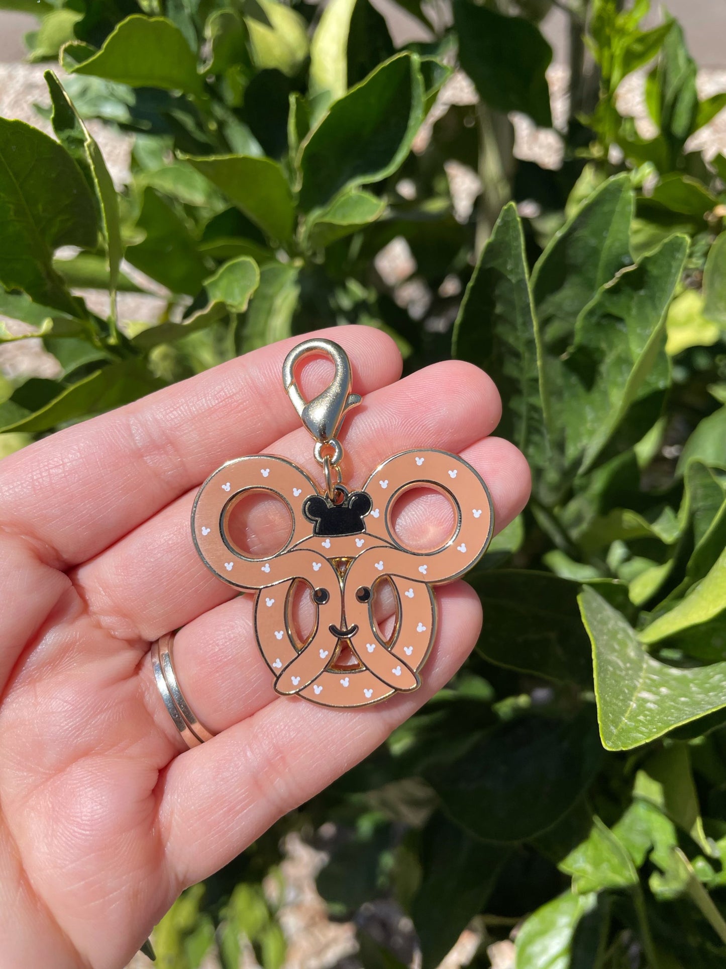 Pretzel Charm